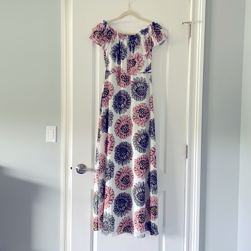 ☀️EUC LOFT Dress Size 4